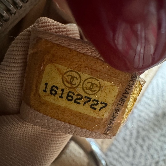 Price is FIRM*Chanel beige caviar GST - Picture 14 of 16